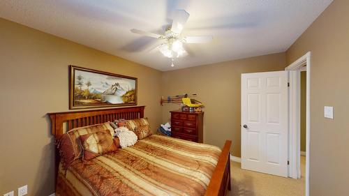550 Jaffray Baynes Lake Road, Elko, BC - Indoor Photo Showing Bedroom