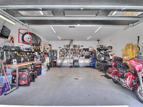 Garage - 1626 Rue Lawlis, Val-D'Or, QC - Indoor Photo Showing Garage