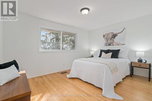 30 Regan Cres, Halton Hills, ON - Indoor Photo Showing Bedroom