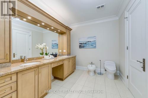 #604 -65 Port St E, Mississauga, ON - Indoor Photo Showing Bathroom
