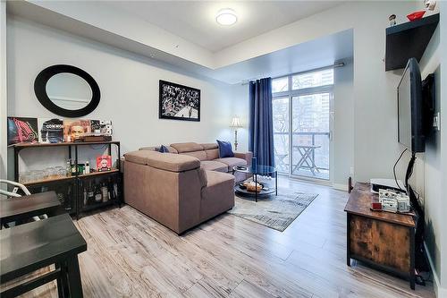 81 Robinson Street|Unit #305, Hamilton, ON - Indoor Photo Showing Living Room