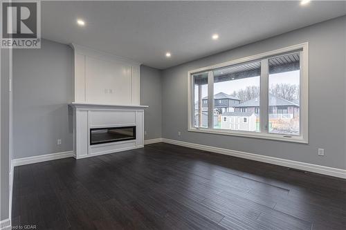 176 Foxborough Place, Thorndale, ON - Indoor With Fireplace