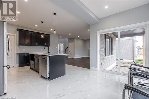 176 Foxborough Place, Thorndale, ON - Indoor Photo Showing Kitchen With Upgraded Kitchen