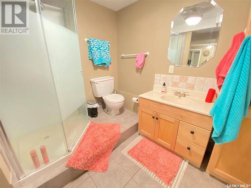 103 Claustre Avenue, Maple Creek, SK - Indoor Photo Showing Bathroom