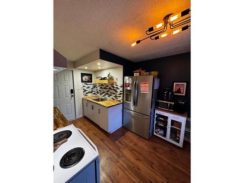 303 Martin Street, Trail, BC - Indoor Photo Showing Kitchen