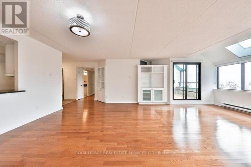 307 - 100 Bronte Road, Oakville, ON - Indoor Photo Showing Other Room