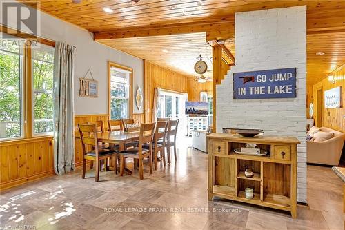 11 Fire Route 27, Galway-Cavendish And Harvey, ON - Indoor Photo Showing Dining Room