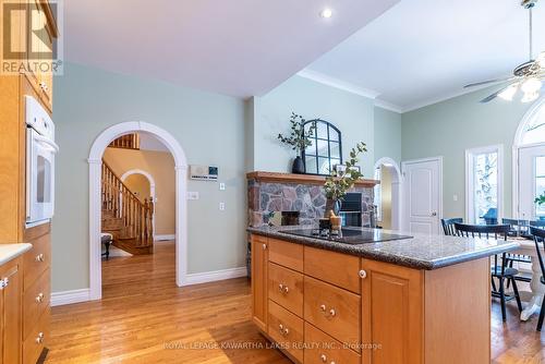 24 South Fork Dr, Kawartha Lakes, ON - Indoor Photo Showing Kitchen
