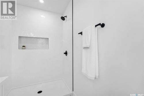 2218 Coy Avenue, Saskatoon, SK - Indoor Photo Showing Bathroom