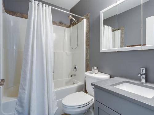 1301 Lewis Road, Kelowna, BC - Indoor Photo Showing Bathroom