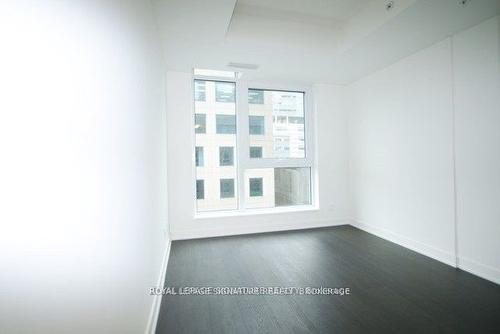 618-199 Richmond St W, Toronto, ON - Indoor Photo Showing Other Room