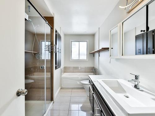Salle de bains - 500 Rue Carignan, Boisbriand, QC - Indoor Photo Showing Bathroom