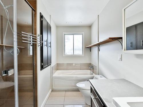 Salle de bains - 500 Rue Carignan, Boisbriand, QC - Indoor Photo Showing Bathroom