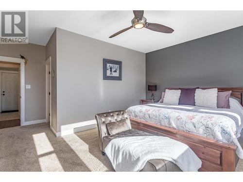 2553 Sunny Lake Court, Lake Country, BC - Indoor Photo Showing Bedroom