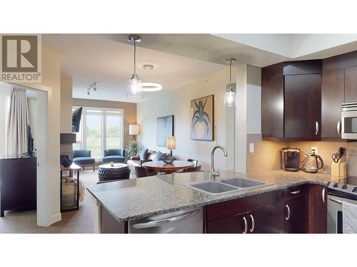 7343 Okanagan Landing Road Unit# 1233, Vernon, BC - Indoor Photo Showing Kitchen With Double Sink With Upgraded Kitchen
