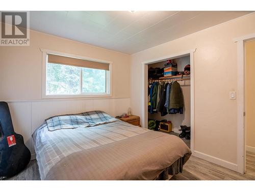 2258 Big Eddy Road, Revelstoke, BC - Indoor Photo Showing Bedroom