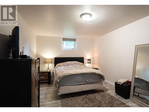2258 Big Eddy Road, Revelstoke, BC - Indoor Photo Showing Bedroom