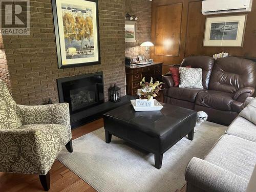 96 Madeleine St, Sault Ste. Marie, ON - Indoor Photo Showing Living Room With Fireplace