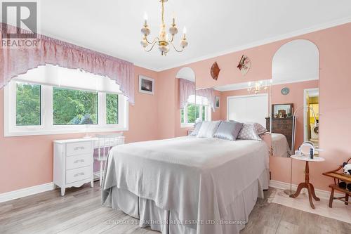 290 St Lawrence St E, Madoc, ON - Indoor Photo Showing Bedroom