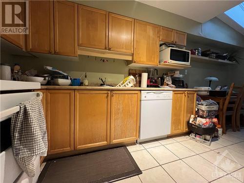 95 Hemlo Crescent, Ottawa, ON - Indoor Photo Showing Kitchen