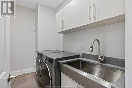 4 Woodland, Kingsville, ON - Indoor Photo Showing Laundry Room