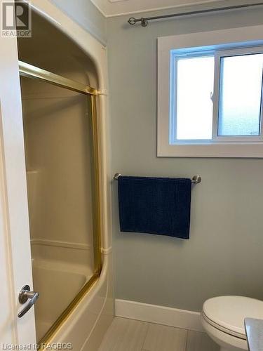 238 Laird Lane, Southampton, ON - Indoor Photo Showing Bathroom
