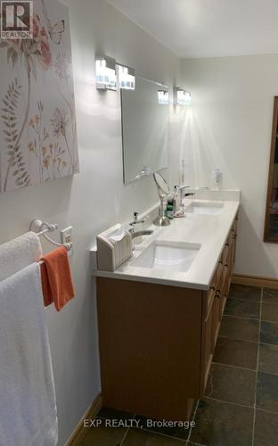 171 Chamonix Crescent, Blue Mountains, ON - Indoor Photo Showing Bathroom