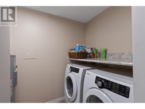 1895 Ambrosi Road Unit# 406, Kelowna, BC - Indoor Photo Showing Laundry Room