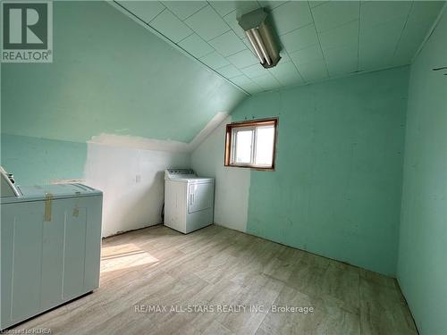 1015 Payne Line Rd, Douro-Dummer, ON - Indoor Photo Showing Laundry Room