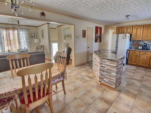 Vue d'ensemble - 285 5E-Et-6E-Rang E., Saint-Félix-De-Dalquier, QC - Indoor Photo Showing Dining Room