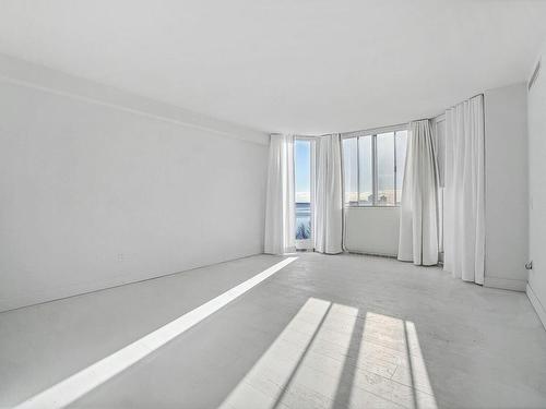 Master bedroom - Ph1.2-30 Rue Berlioz, Montréal (Verdun/Île-Des-Soeurs), QC - Indoor Photo Showing Other Room