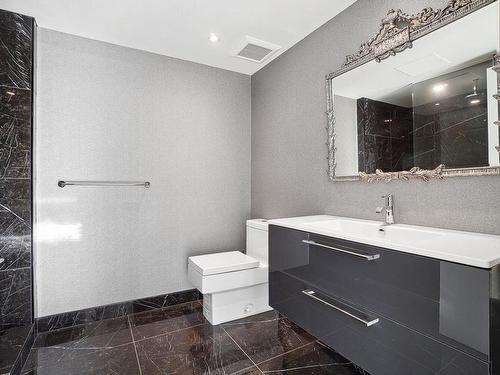 Bathroom - Ph1.2-30 Rue Berlioz, Montréal (Verdun/Île-Des-Soeurs), QC - Indoor Photo Showing Bathroom