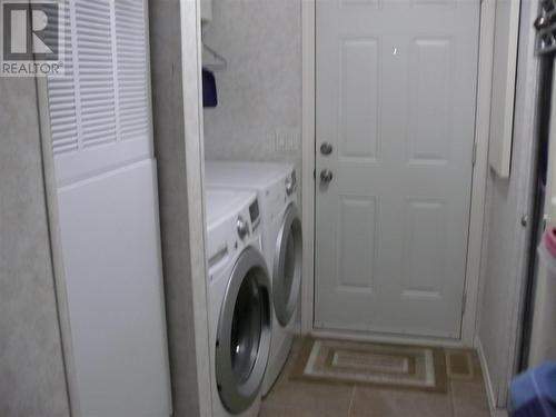 7260 46 Street Ne, Salmon Arm, BC - Indoor Photo Showing Laundry Room