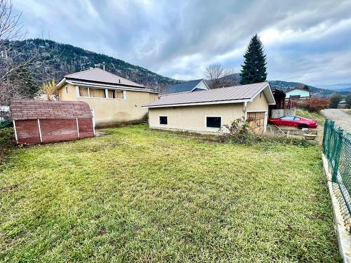 2157 Second Avenue, Trail, BC - Outdoor