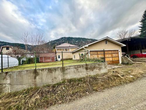 2157 Second Avenue, Trail, BC - Outdoor