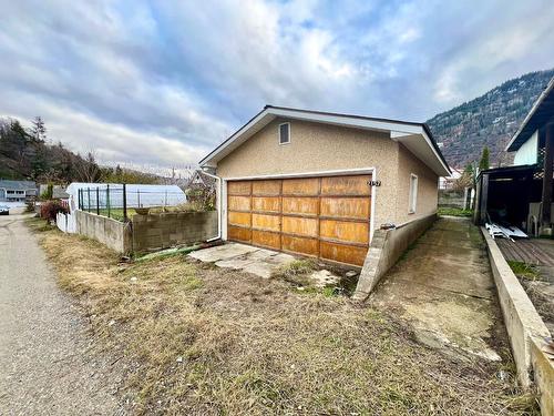 2157 Second Avenue, Trail, BC - Outdoor With Exterior