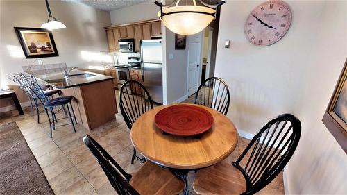 415 G - 400 Bighorn Boulevard, Radium Hot Springs, BC - Indoor Photo Showing Dining Room