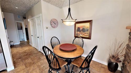 415 G - 400 Bighorn Boulevard, Radium Hot Springs, BC - Indoor Photo Showing Dining Room