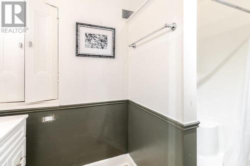 13 Summit Ave, Sault Ste. Marie, ON - Indoor Photo Showing Bathroom