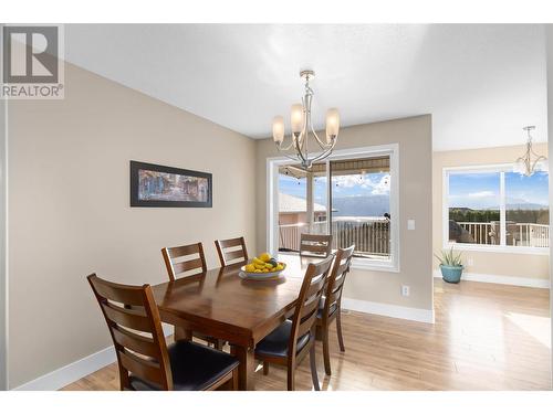 2629 Copper Ridge Drive, West Kelowna, BC - Indoor Photo Showing Dining Room