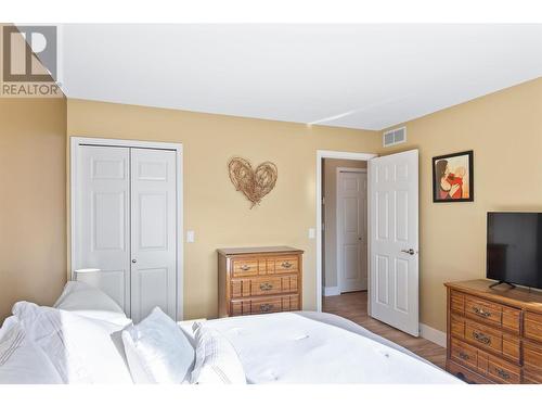 2629 Copper Ridge Drive, West Kelowna, BC - Indoor Photo Showing Bedroom