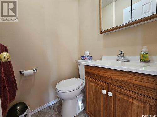 124 3Rd Street E, Ponteix, SK - Indoor Photo Showing Bathroom