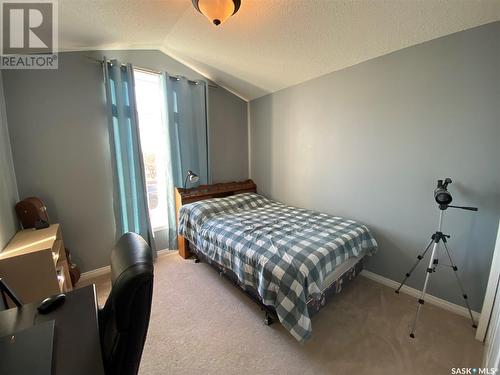 300 3Rd Avenue W, Flaxcombe, SK - Indoor Photo Showing Bedroom