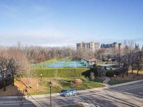 Vue - 402-4540 Prom. Paton, Laval (Chomedey), QC - Outdoor With View