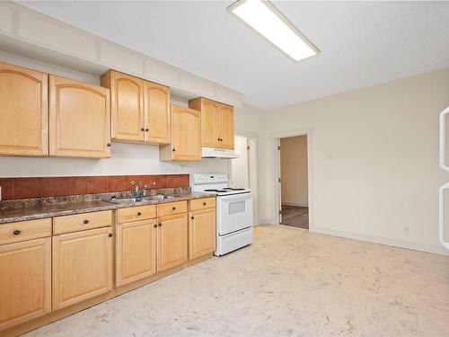 2270 Morello Rd, Nanoose Bay, BC - Indoor Photo Showing Kitchen