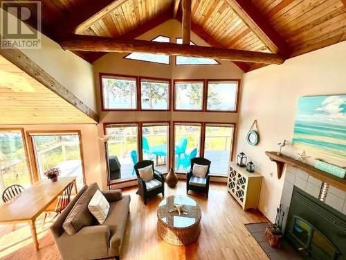 1101 Sunset Trail, Savary Island, BC - Indoor Photo Showing Living Room With Fireplace