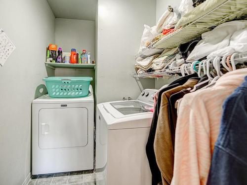 Laundry room - 64C Rue Des Ormes, Vaudreuil-Sur-Le-Lac, QC - Indoor Photo Showing Laundry Room