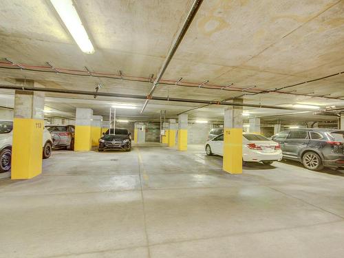 Parking - 434-1000 Rue Ottawa, Montréal (Le Sud-Ouest), QC - Indoor Photo Showing Garage