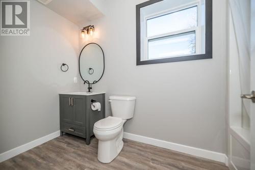 4 Albert Street, Chalk River, ON - Indoor Photo Showing Bathroom