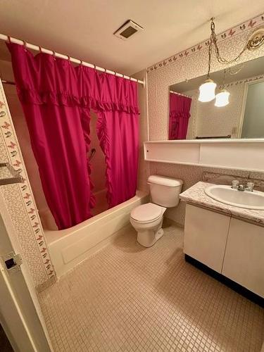 225 Harvard Place|Unit #204, Waterloo, ON - Indoor Photo Showing Bathroom